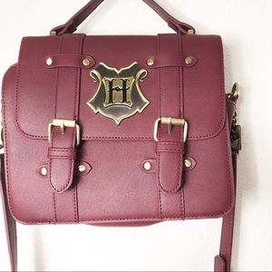 Harry Potter Hogwarts Cross Body Purse Maroon